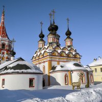 Антипьевская и Лазаревская церкви в Суздале построены рядом и создают единый ансамбль. :: Сергей Цветков