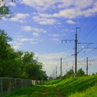 Тропинка у рельсов под летним небом :: fogmeadowww m