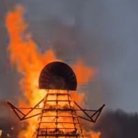 Та же масленица, но уже горит :: Savayr 