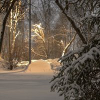 Городская Зарисовка :: юрий поляков