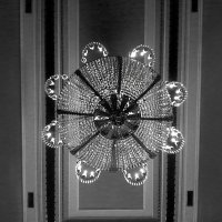 Люстра в фойе театра :: Наталья 