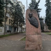 Памятник Лермонтову в Нальчике :: Мариша 