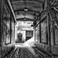 Путь во дворик :: svk *