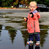 А в луже стоять, интереснее! :: Михаил Курзанцев