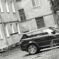 "Во дворе" :: Макс Орлов