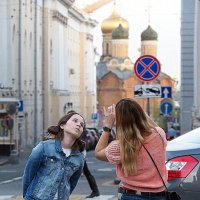 девушки и фотография :: Олег Лукьянов