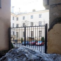 "Весна — солнце в глаз, сеpобypая гpязь под ногами..." :: zavitok *