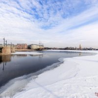 Ранняя весна на Неве :: Евгений Ранняя весна на Неве :: Евгений