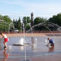 Лето у фонтана :: Ольга Лето у фонтана :: Ольга