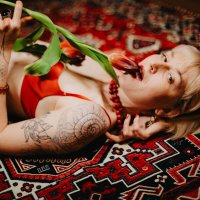 красный тюльпан :: Эмиль Иманов