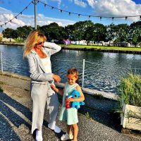 ПРОГУЛКА   У   ВОДЫ :: Анатолий Малобродский