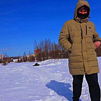 Март...Плюс 5 на дворе , а он кутается! :: Владимир 