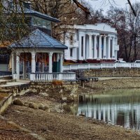 Беседка на Комсомольском озере.Нальчик :: Мариша 