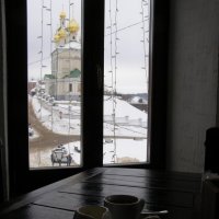 Чашечка кофе с видом на Воскресенскую церковь :: Анна Воробьева