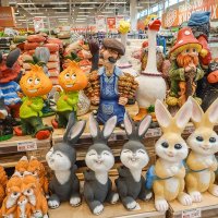 Пора покупать скульптуру на дачу :: Валерий Иванович