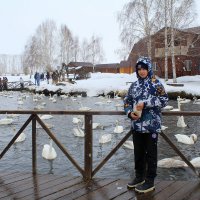 На мостках на озере Светлом :: Татьяна Лютаева