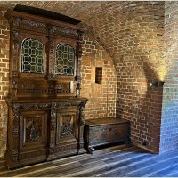 Старинный сервант. :: Валерия Комова