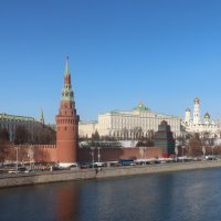 Кремлевская набережная :: Дмитрий И_