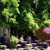 Городское кафе :: Алёна Савина