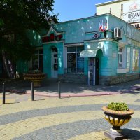 Керчь. Продуктовый магазин "Центр". :: Пётр Чернега