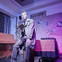 Александр Мицкевич / моноспектакль "Соло на чемодане" :: zavitok *