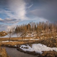 "Теплым апрелем на речке"© :: Владимир Макаров
