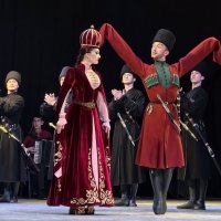 Кавказский танец :: Мариша Тим