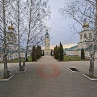 слева Михаило-Архангельский храм, справа Знаменский храм :: ИРЭН@ . слева Михаило-Архангельский храм, справа Знаменский храм :: ИРЭН@ .