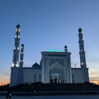 Вечер в городе :: Андрей Хлопонин