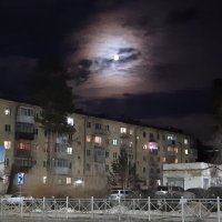Полнолуние в городе :: Галина Минчук