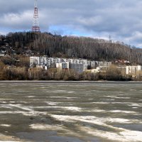 Ледоход на пруду..Златоуст :: Александр Шимохин