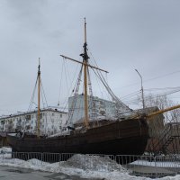 Возле музея :: Anna Ivanova