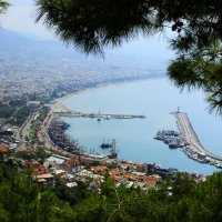 Аланья в дымке :: Юрий. Шмаков