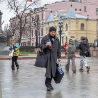 Городская Зарисовка :: юрий поляков