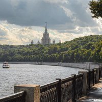 Набережная :: Серый