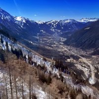 Эгюий-дю-Миди — горная вершина во Франции, Верхняя Савойя. :: "The Natural World" Александер