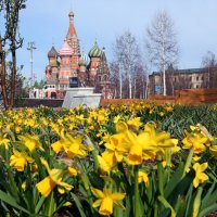 Зарядье 13 апреля :: Михаил Бибичков