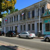 Керчь. Здание бывшей Морской школы. :: Пётр Чернега