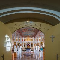 Вход в храм Александра Невского :: Александр Синдерёв