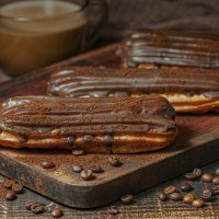 пирожное с кремом :: Алексей Кошелев