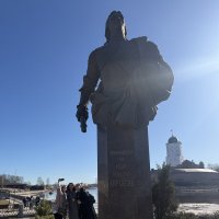 Памятник Генерал-Адмиралу Графу Фёдору Матвеевичу Апраксину в Выборге :: Ирэн 