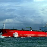 Ну так торопится, где-то бензин кончился :: В.И 