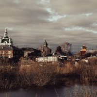 Пасмурный апрельский вечер. :: Михаил К