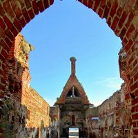 Остов кирхи Побетен :: Сергей Карачин