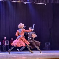 Танец сражение :: Мариша Тим