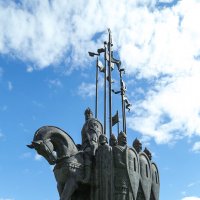 Монумент «Ледовое побоище» на горе Соколиха близ Пскова :: Сергей Сомихин