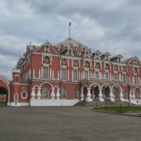 Петровский Путевой дворец :: Галина R...