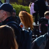 В толпе :: Наталья Вязигина