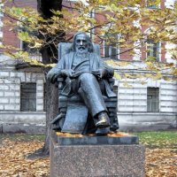 Памятник Д.И. Менделееву. СПб. :: Ирина ***