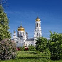 Сельский храм... :: Влад Никишин